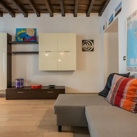 Apartment Casa Iv Marzo Al Quadrilatero By Wonderful Italy